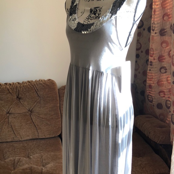 Dress - Picture 4 of 4